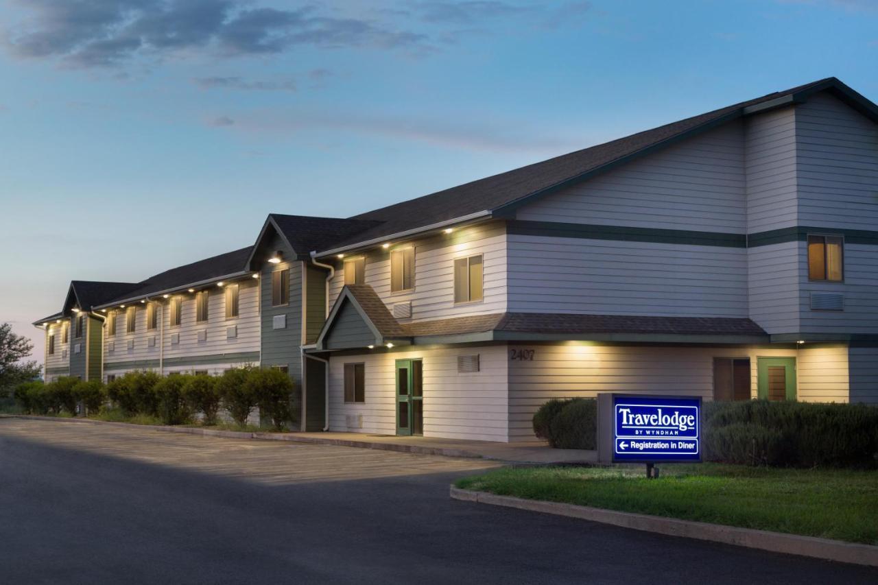Travelodge By Wyndham Alpine Bagian luar foto