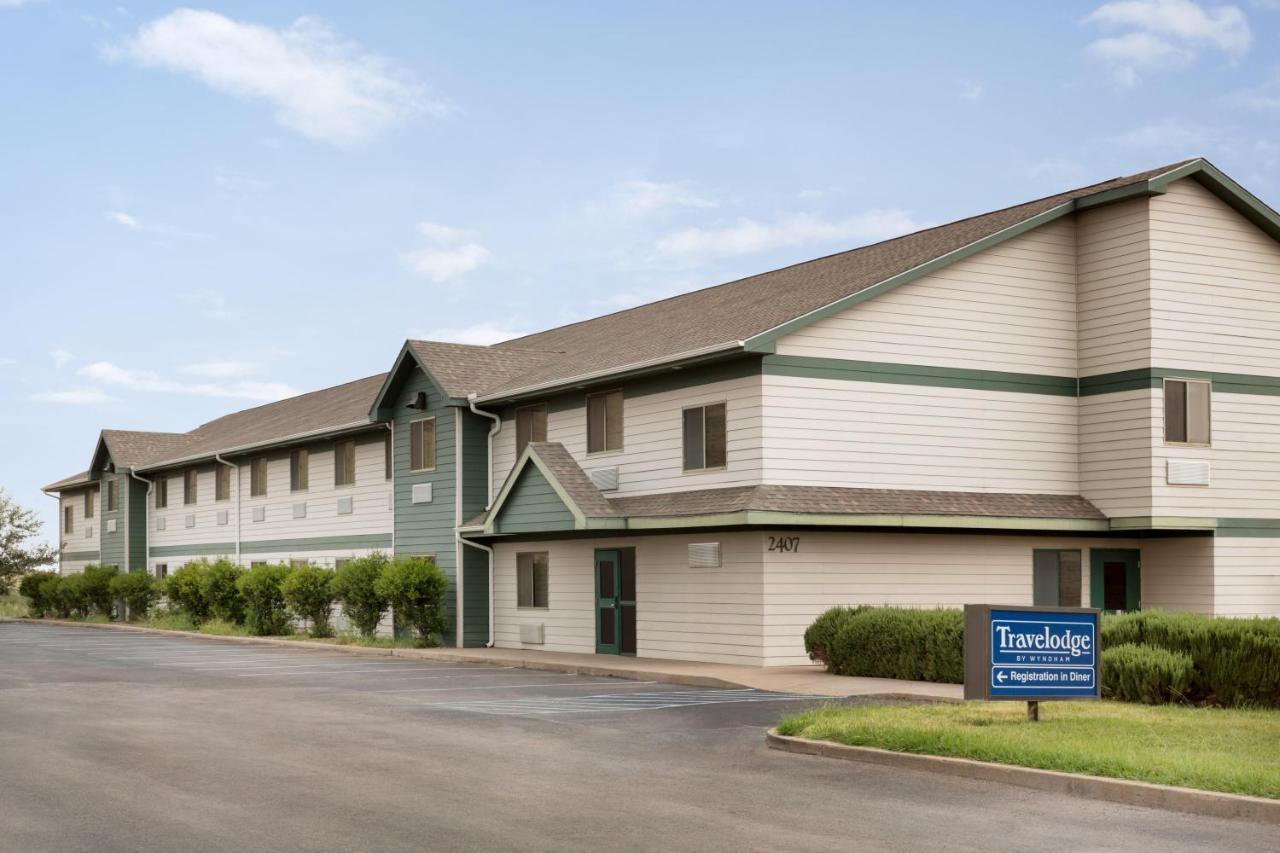 Travelodge By Wyndham Alpine Bagian luar foto