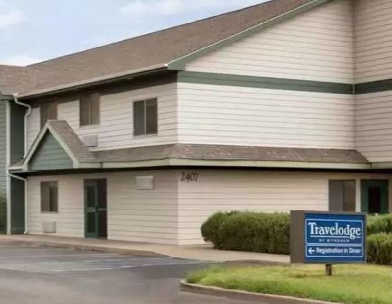 Travelodge By Wyndham Alpine Bagian luar foto