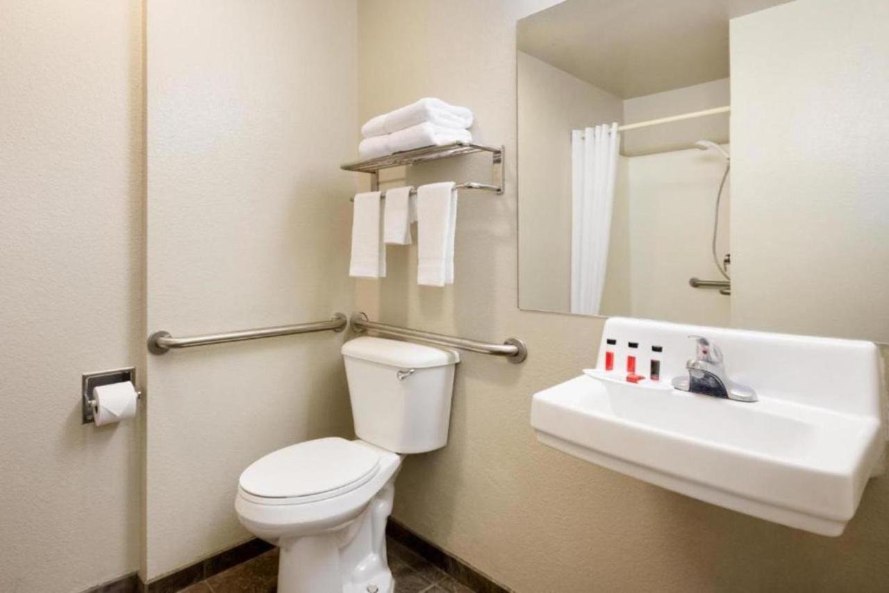 Travelodge By Wyndham Alpine Bagian luar foto